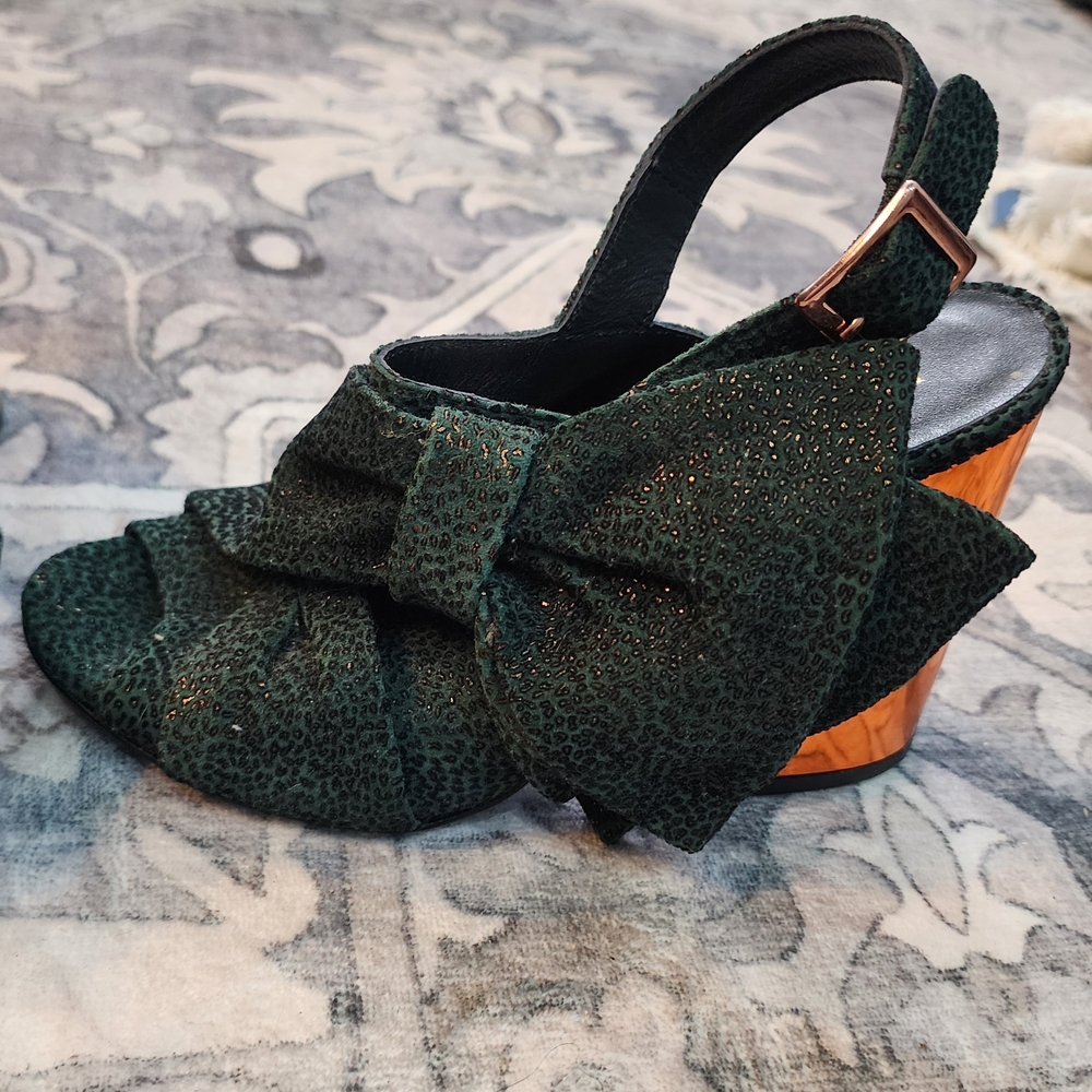 Ivy Kirzhner Kids Dress Shoes - Green and Gold - Picture 2 of 3
